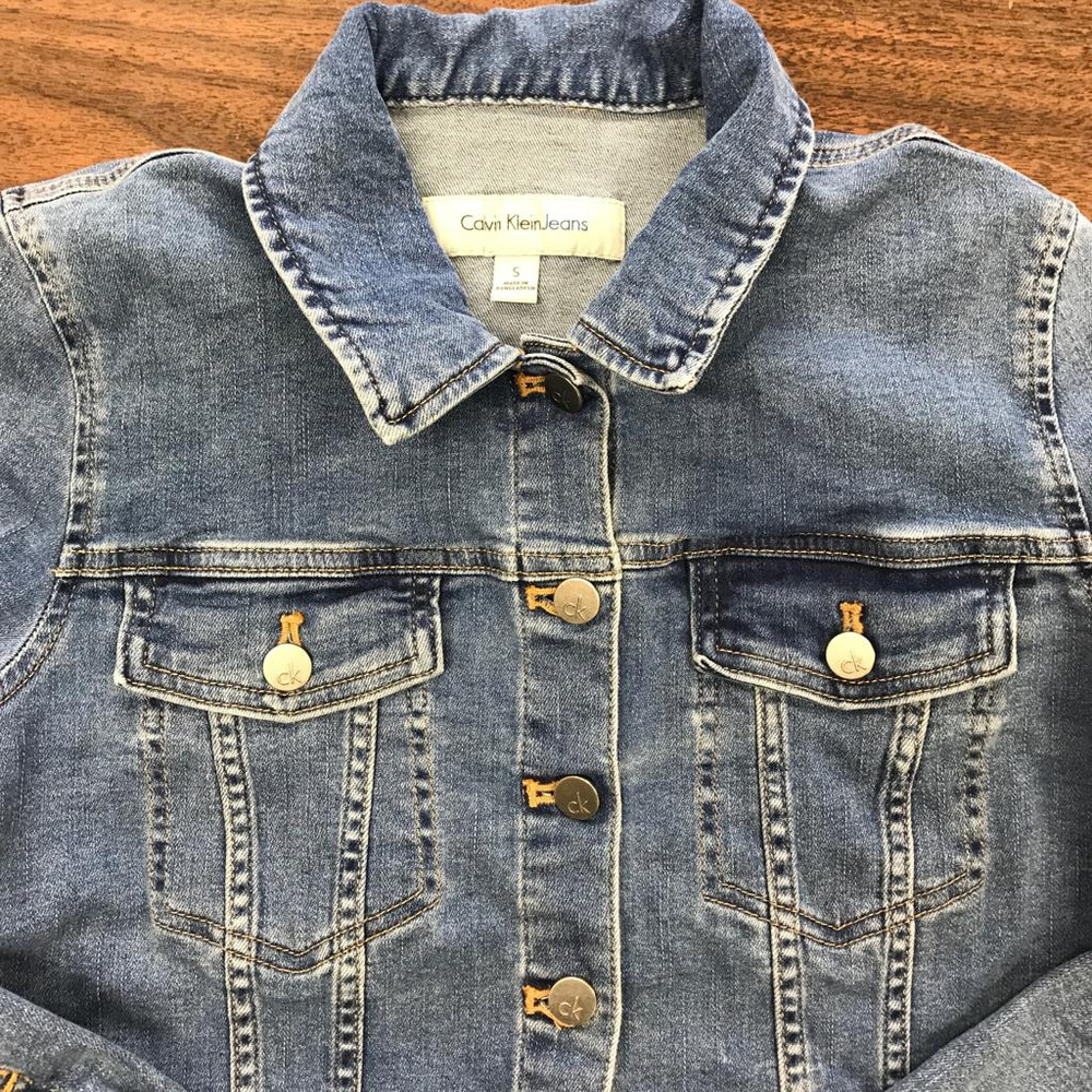 Calvin Klein Women's Denim Trucker Jean Jacket - Picture 2 of 4